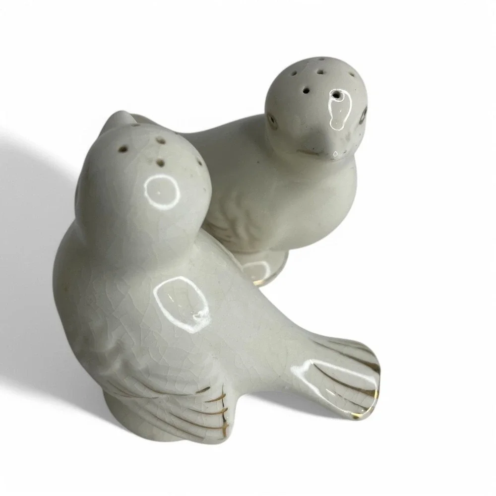 Dove Bird Salt and Pepper Shakers VTG White Gold Mid‎ Century 3